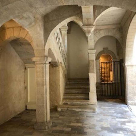 Uzes A Pied, Appartement Dans Cadre D'Exception Zewnętrze zdjęcie